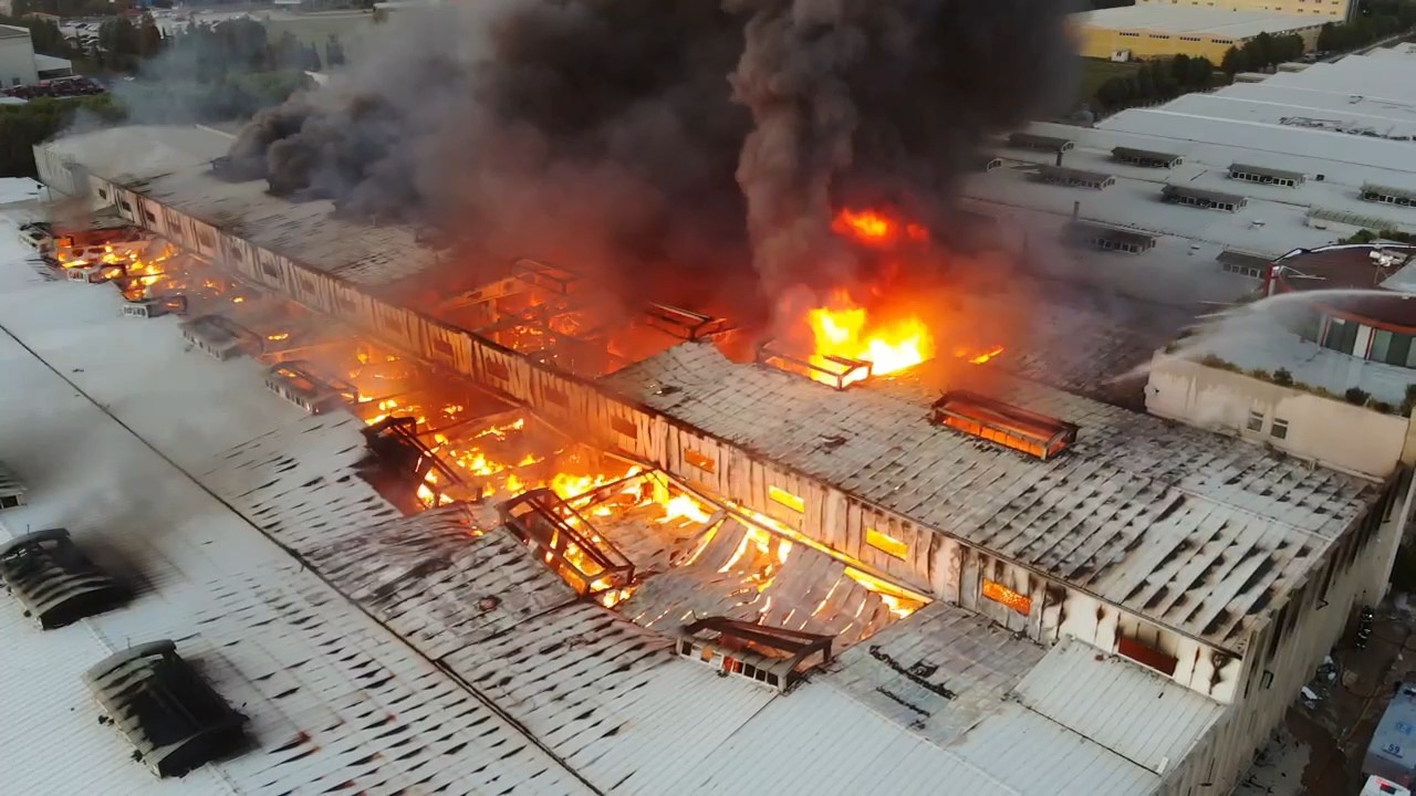 Tekirdağ’da tekstil fabrikası yandı