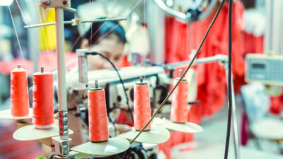 Küresel rekabetin giderek kızıştığı tekstil ve hazır giyim sektörlerinde ihracatçıların