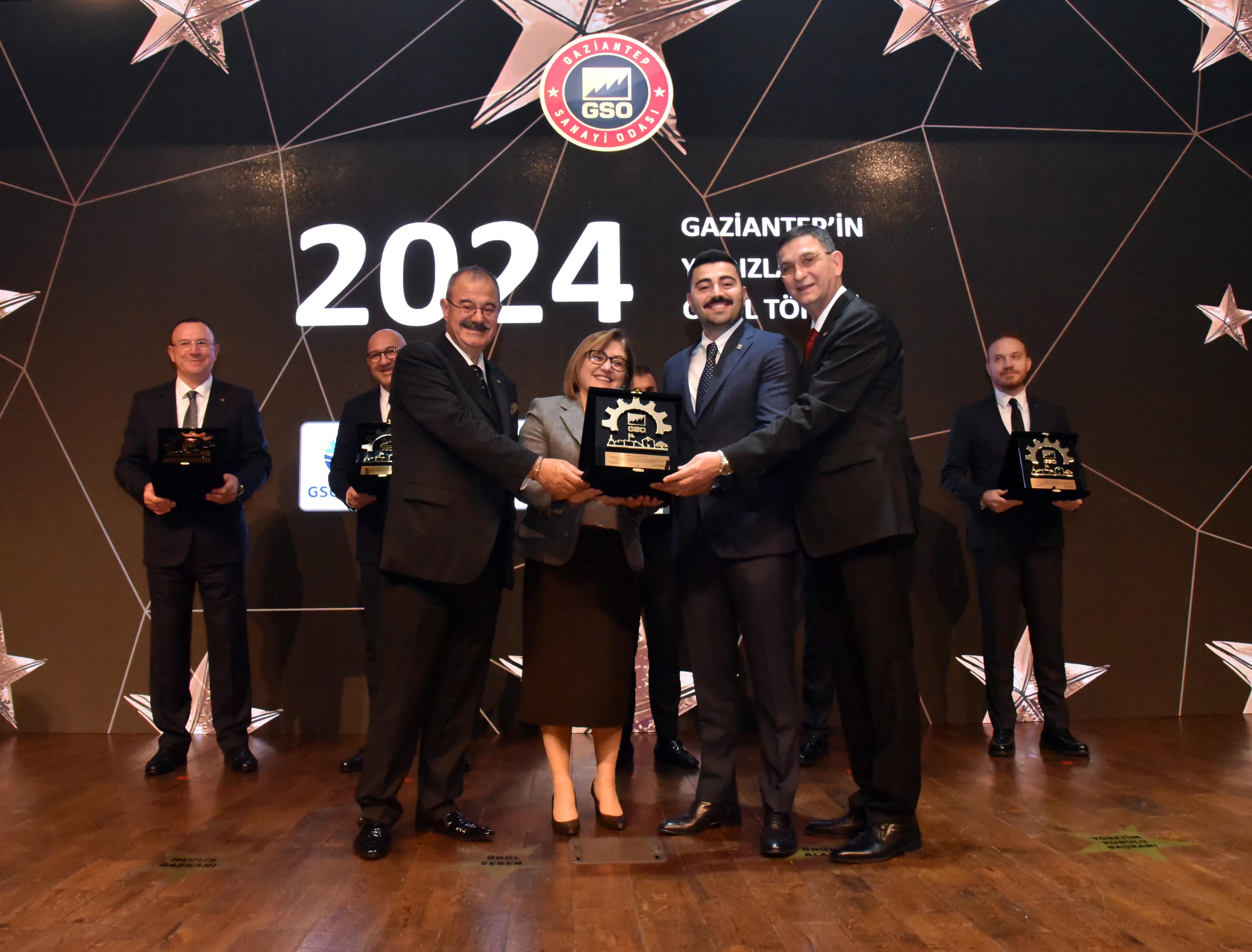 Gaziantep Sanayi Odası (GSO) tarafından düzenlenen Gaziantep'in Yıldızları Ödül Töreninde
