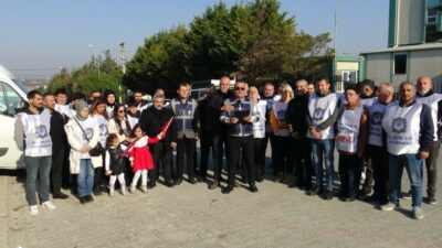 İstanbul'da Silivri'deki Yelkenci Tekstil çalışanları, fabrika önünde sendika hakları için