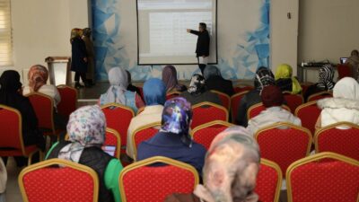 Kayseri'nin Yahyalı ilçesinde yapımı devam eden tekstil fabrikasında istihdam edilecek