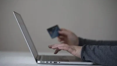 Yurt dışından yapılan alışverişlerle ilgili yeni bir düzenleme yapıldı. Resmi