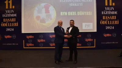Merkezi Sakarya'da bulunan RYN Tekstil, "Yılın Eğitim Çözümleri" ödülünü almaya