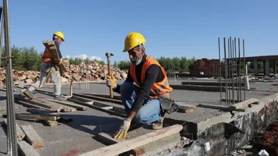Türkiye’de son yıllarda artan maliyetler nedeniyle fabrikalarda çalışan işçiler daha