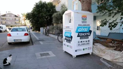 Marmaris Belediyesi, ilçedeki 104 tekstil kumbarasını yenilemek ve 26 yeni