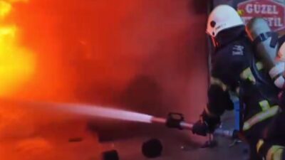 Kahramanmaraş’taki tekstil atölyesinde çıkan yangın büyük hasara yol açtı