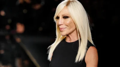 İtalyan moda tasarımcısı Donatella Versace'nin son görüntüsü sosyal medyada gündem