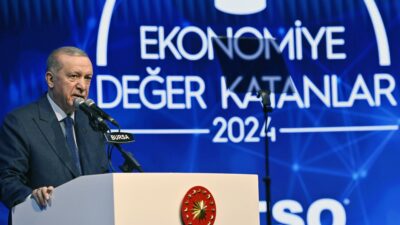 Cumhurbaşkanı Recep Tayyip Erdoğan, BTSO'nun "Ekonomiye Değer Katanlar 2024" ödül