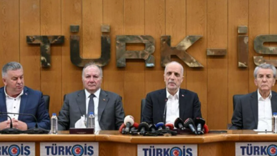 Türk-İş Başkanı Ergün Atalay, ülkenin yarısının asgari ücretle çalıştığını söyledi.