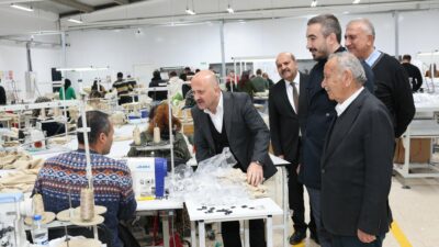 Adıyaman Valisi Dr. Osman Varol, Adıyaman OSB'de faaliyet gösteren tekstil