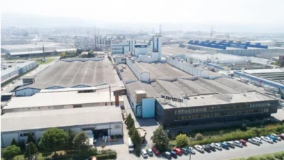 Güney Marmara’da bulunan üretim tesisleri ile faaliyetlerini sürdüren Karesi Polyester