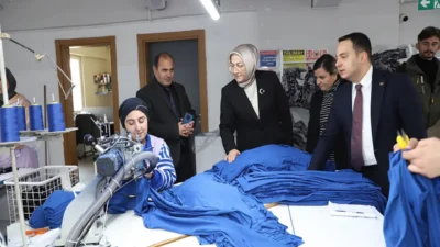 Van'ın Muradiye ilçesinde üretim yapan Ahtamara Tekstil ilçe protokolünü ağırladı.