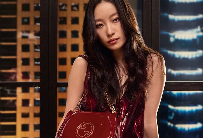 Gucci, küresel elçileri Xiao Zhan ve Ni Ni’nin başrol oynadığı