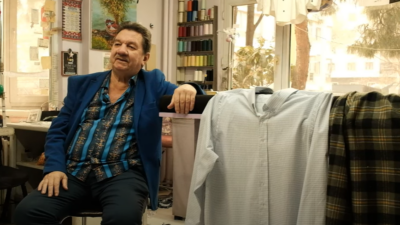 Kendi tasarımlarıyla kişiye özel üretim yapıyor. O terzi değil gömlek