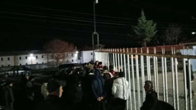 Sinop'ta ekonomik darboğaza girerek üretimi sonlandıran tekstil fabrikasının işçileri dün