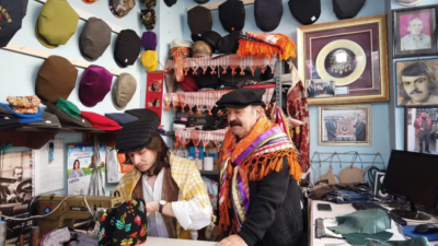 Aydın’da "sekiz köşe kasket" ustası Nedim Samancı, baba mesleği zanaatını