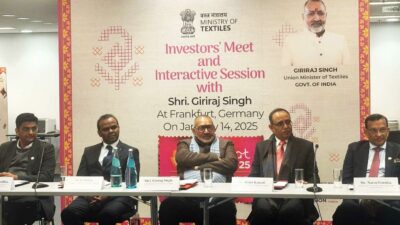 Hindistan Tekstil Bakanı Giriraj Singh, ülkesinin tekstil makineleri alanında önemli