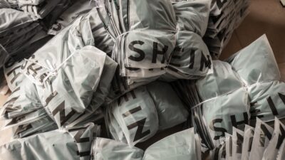 Son dönemde tedarik zincirlerinde zorla çalıştırma iddialarının da içeren çevresel