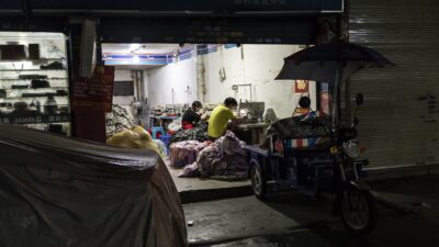 Çin'de kurulan ancak şu anda merkezi Singapur'da bulunan Shein, tedarik