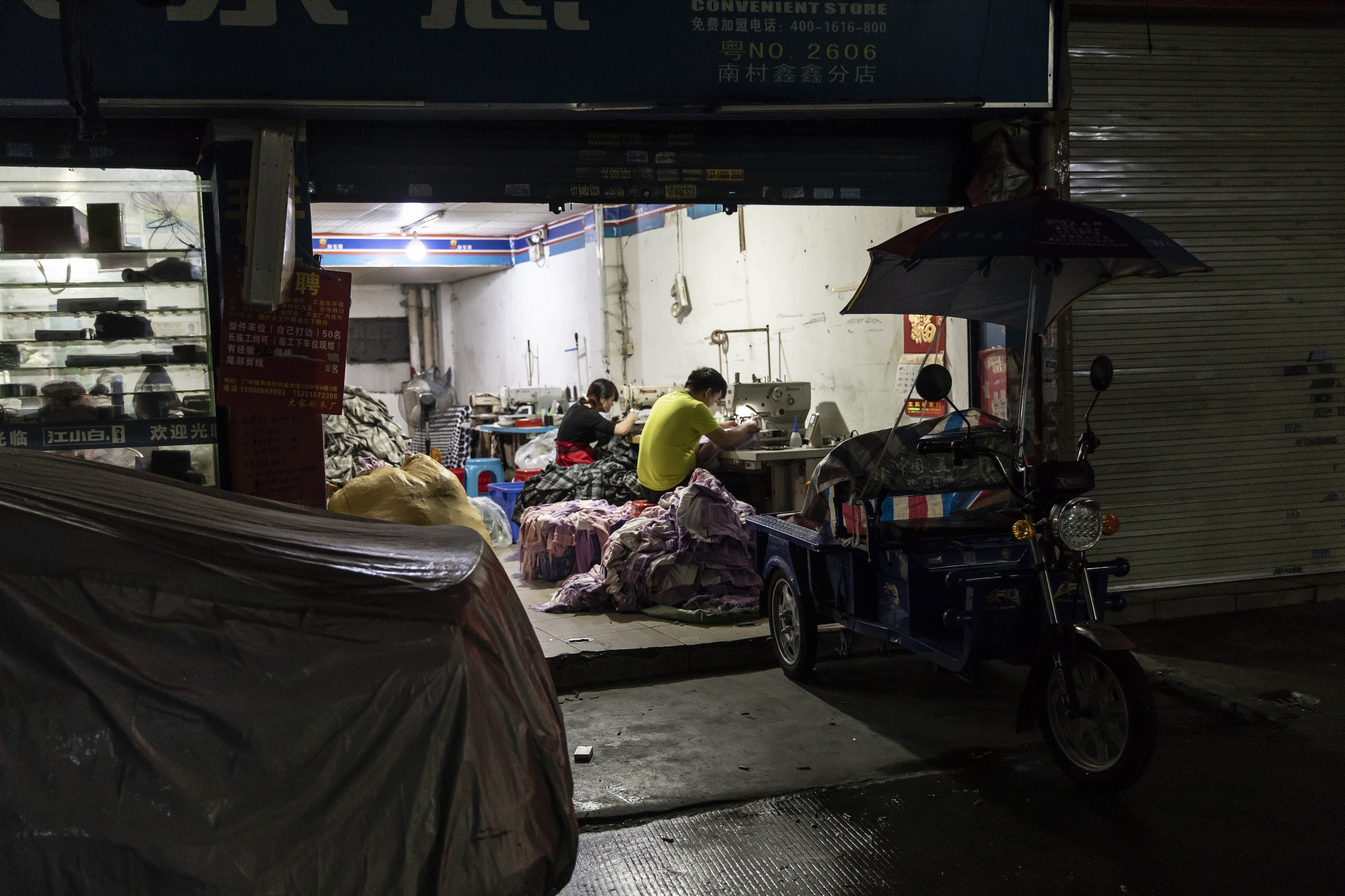 Çin'de kurulan ancak şu anda merkezi Singapur'da bulunan Shein, tedarik