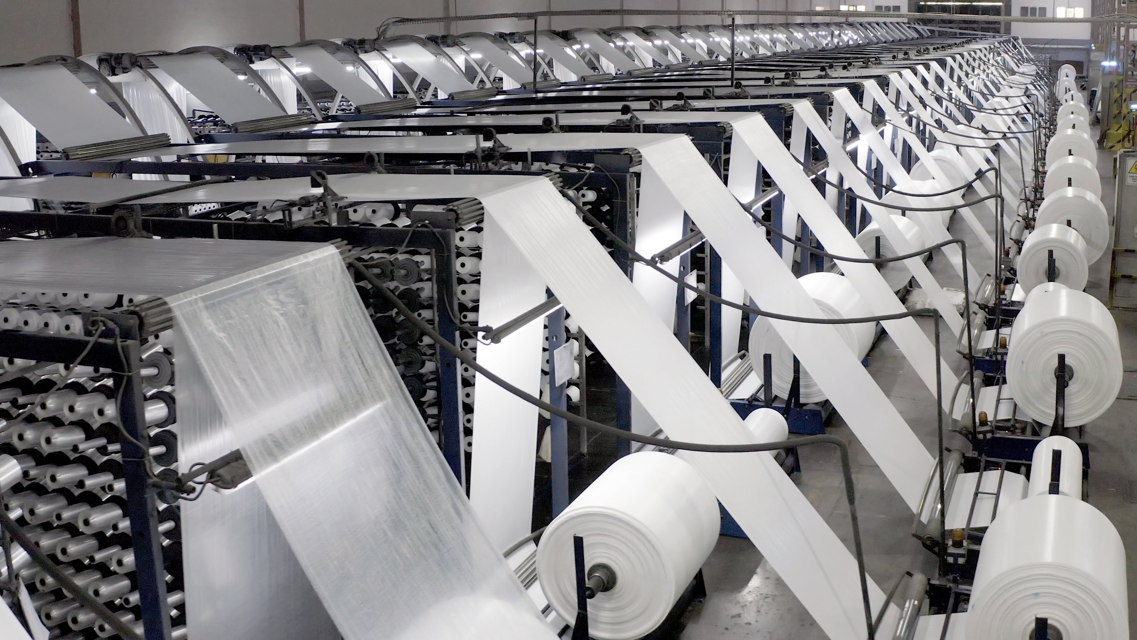 Tekstil sektörünün lokomotifi dokuma sanayisinde de sorunlar aynı. Yeniden rekabetçi