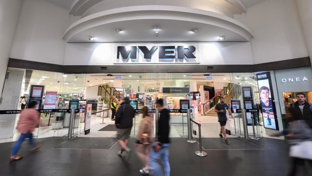 Avustralyalı hazır giyim perakende firmaları Myer ve Premier Investments'ın hissedarları,