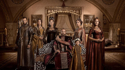 1978 yılında Emir Yargıcı tarafından Os­manbey’de açılan ilk mağa­zayla hizmete