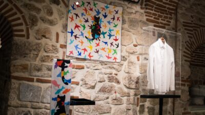 Türkiye’nin önde gelen 20 değerli sanatçısının tasarımlarının SARAR ürünleriyle buluştuğu