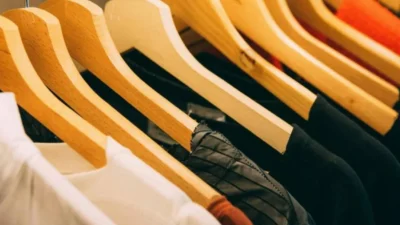 Dünyaca ünlü spor giyim markaları Billabong, Quiksilver ve Volcom'un bağlı