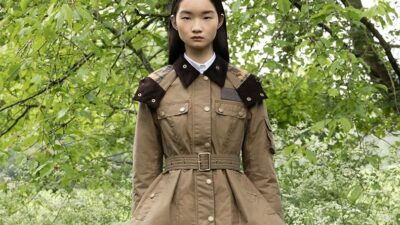 Türk-İngiliz moda tasarımcısı Erdem Moralıoğlu ve İngiliz miras markalarından Barbour,