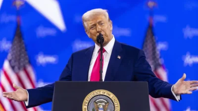 ABD Başkanı Donald Trump, Kanada ve Meksika'ya yönelik tarifelerin zamanında,