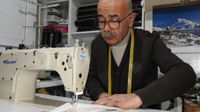 Gaziantep'te terzilik yapan 64 yaşındaki Ahmet Aslan, çocuk yaşta eline