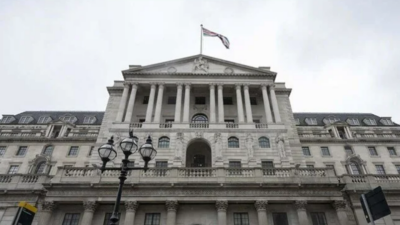 İngiltere Merkez Bankası, politika faizini 25 baz puan düşürerek yüzde