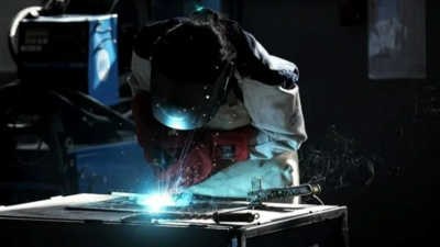 Sanayi üretimi, aralıkta aylık bazda yüzde 5 yükseldi. Böylece üretimde,