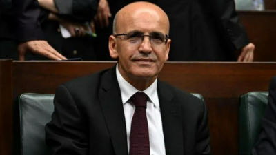 Hazine ve Maliye Bakanı Mehmet Şimşek, enflasyonun hala yüksek olduğunu