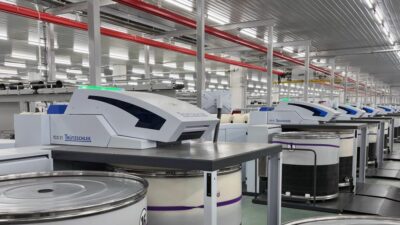 Türkiye'de Gaziantep, Tekirdağ ve Uşak'ta yatırımları bulunan Alman tekstil makineleri üreticisi