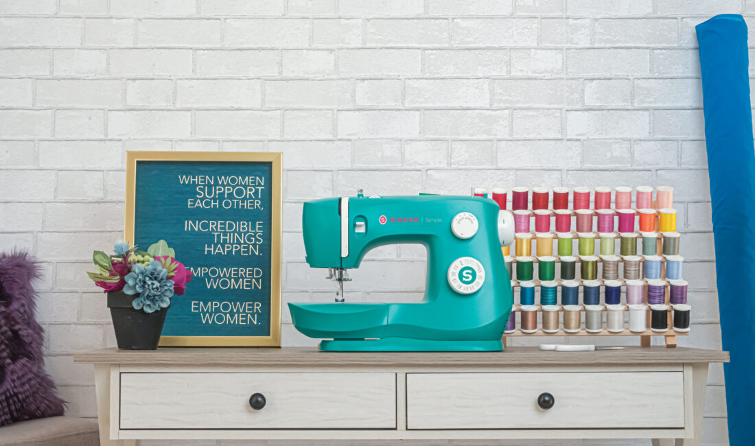 Dikiş makinelerinde yenilikçi tasarımlarıyla fark yaratan SINGER, dikiş dünyasına bir