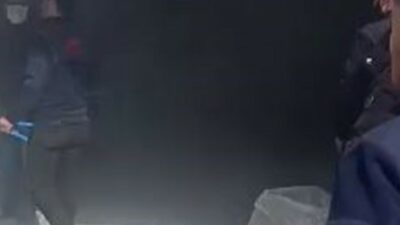 Batman'da bir tekstil atölyesinde bulunan elektrik panosunda yangın çıktı. Paniğe