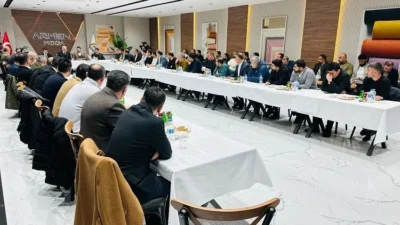 Diyarbakır'da tekstil sektöründe yaşanan sorunlar Vali Murat Zorluoğlu'nun başkanlık ettiği