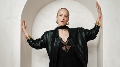 1986 yılından bu yana moda sektöründe güçlü bir varlık gösteren