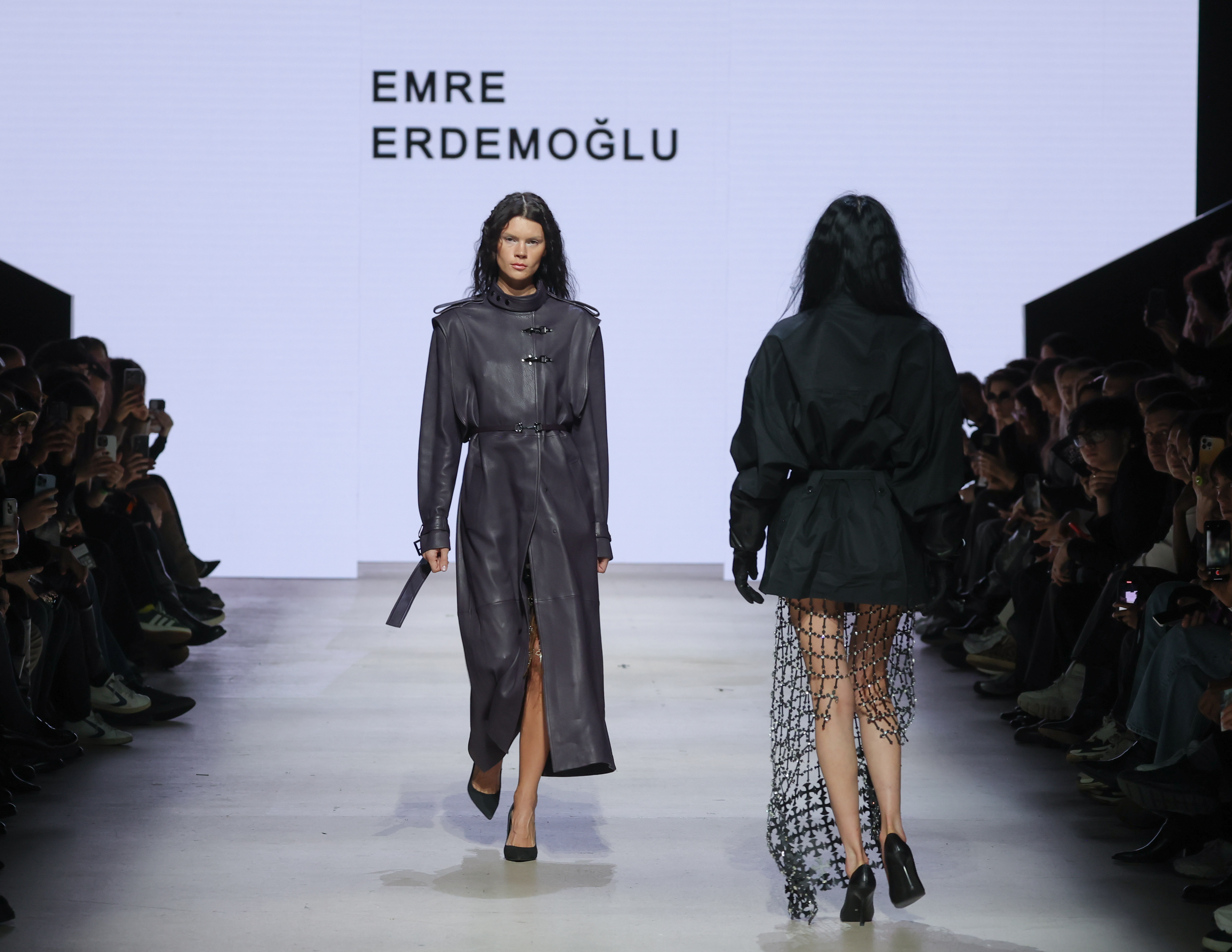 Türk moda tasarımcısı Emre Erdemoğlu, bugüne kadar erkek modasında sergilediği