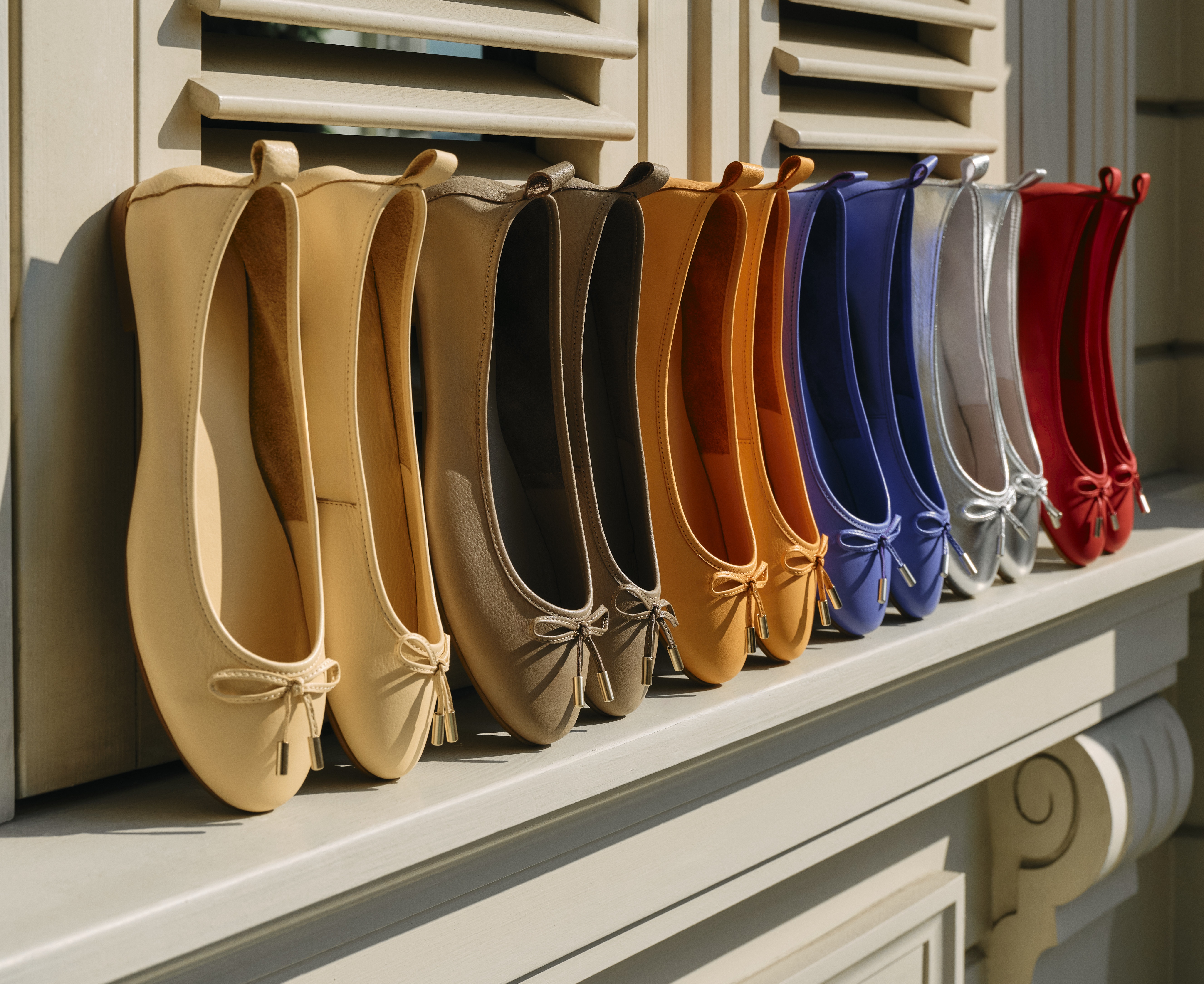 Divarese, İlkbahar/Yaz 2025 Koleksiyonu ile klasik ve moderni buluşturarak şıklığı