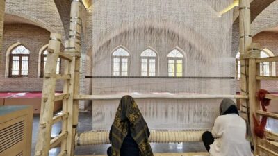 İran'ın zengin tekstil tarihine adanan Tar-o-Pud Müzesi, Yezd şehrinin 70