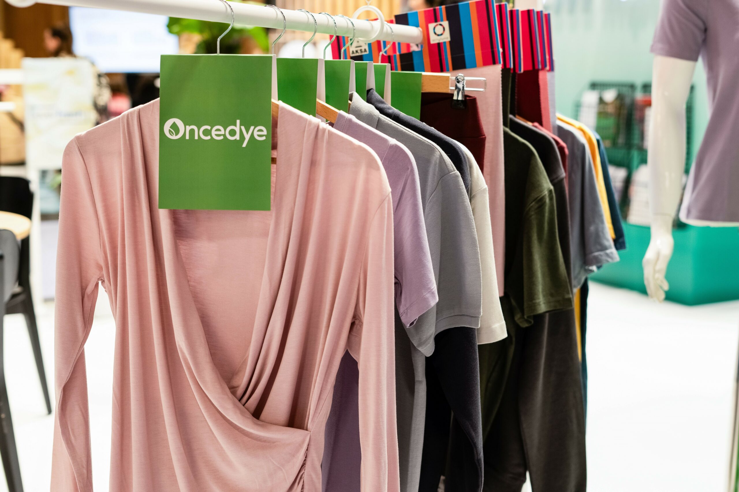 Dünyanın önde gelen Akrilik Elyaf üreticilerinden Aksa Akrilik, tekstil endüstrisinde