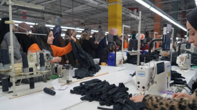 Adıyaman Belediyesi öncülüğünde yürütülen mesleki eğitim programına katılan 160 kadın