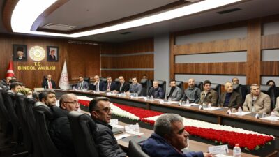 Bingöl'de kamu yöneticileri ile tekstil sektörü temsilcileri sorunların ve çözüm