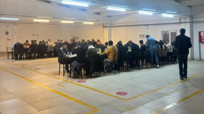 Van Kurubaş Tekstilkentte hizmet veren Altıntaş Grup Tekstil Fabrikası çalışanları