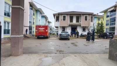 Bursa'nın İnegöl ilçesindeki tekstil atölyesinde yangın çıktı.