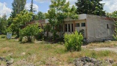 Isparta'da uzun yıllar faaliyet gösteren tekstil fabrikası binası ve arsası