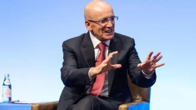 Hazine ve Maliye Bakanı Mehmet Şimşek ekonomik programa ilişkin, "Elimizde